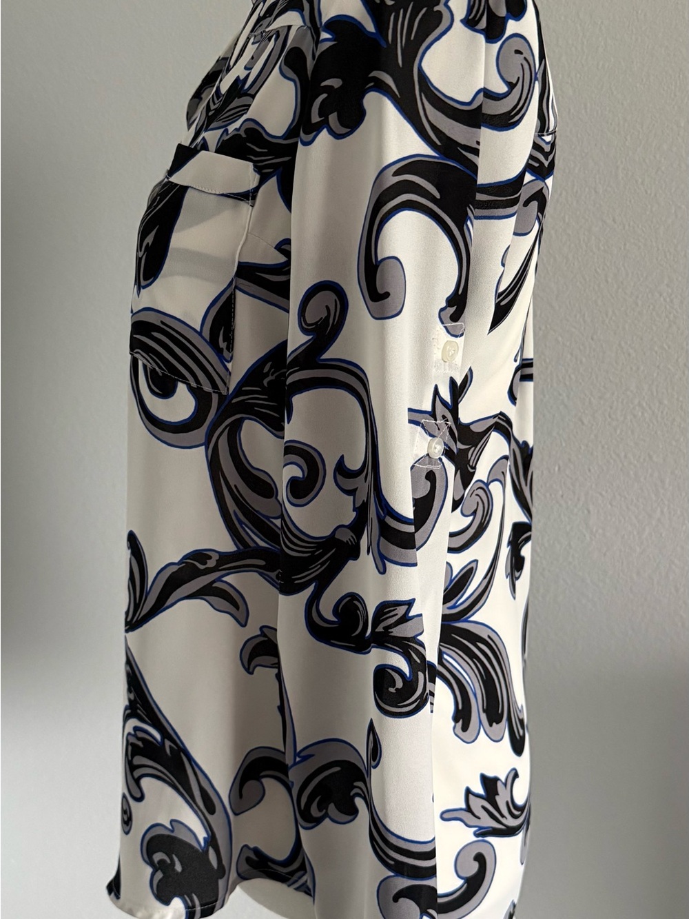Express Portofino Blouse - Picture 4 of 5